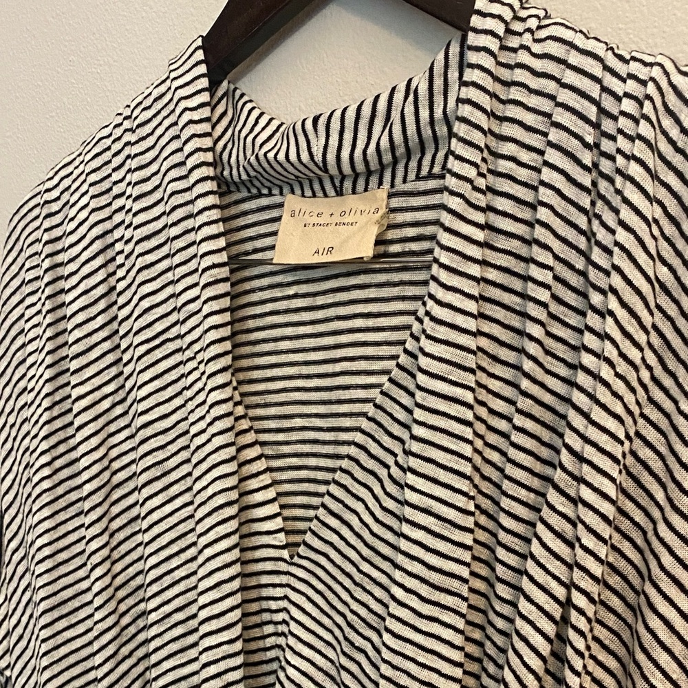 Alice + Olivia by Stacey Bendet Black&White Striped Drape Top with 3/4 Sleeve